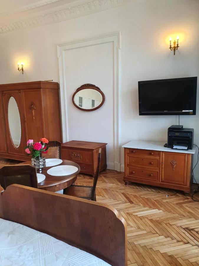 Prestige Aparthotel Piotrkowska 82 - Wyjatkowy Widok Na Deptak Łódź Exteriör bild