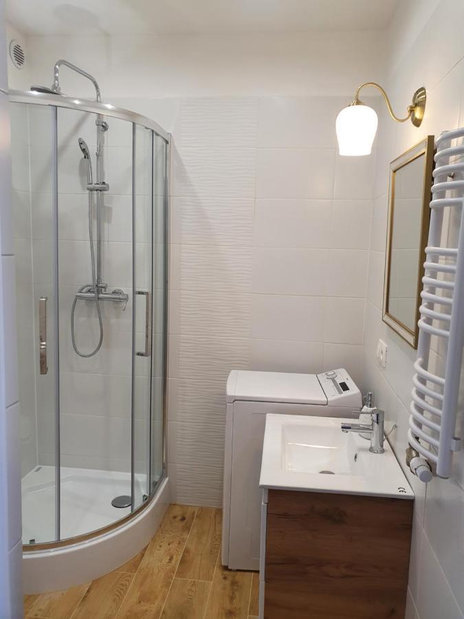 Prestige Aparthotel Piotrkowska 82 - Wyjatkowy Widok Na Deptak Łódź Exteriör bild