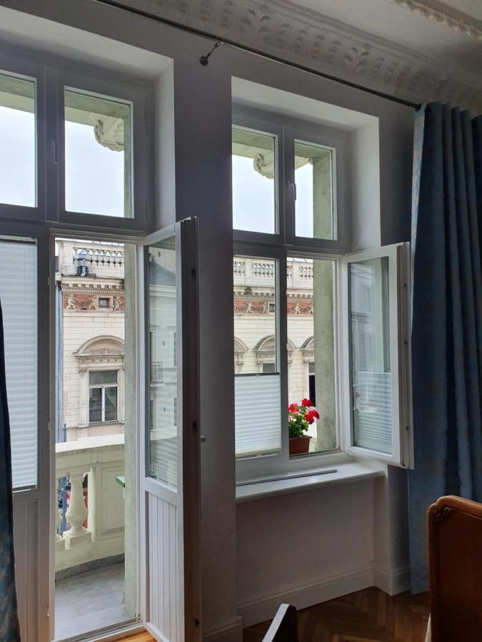 Prestige Aparthotel Piotrkowska 82 - Wyjatkowy Widok Na Deptak Łódź Exteriör bild