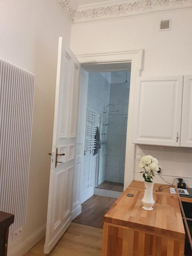 Prestige Aparthotel Piotrkowska 82 - Wyjatkowy Widok Na Deptak Łódź Exteriör bild